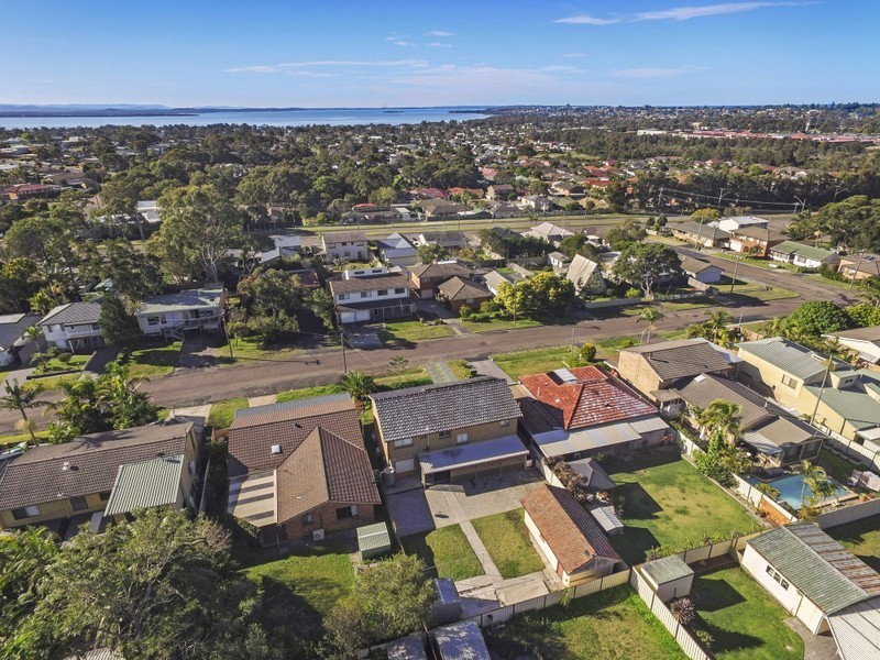 12 Highclere Street, Bateau Bay NSW 2261
