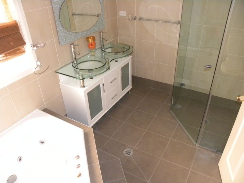 17 Weaver Crescent, Watanobbi NSW 2259