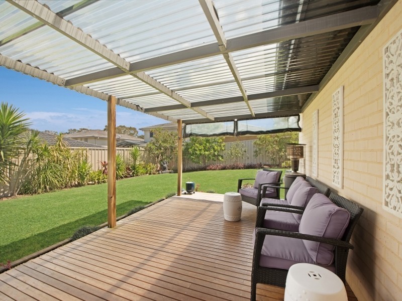 13 Yarra Place, Wadalba NSW 2259