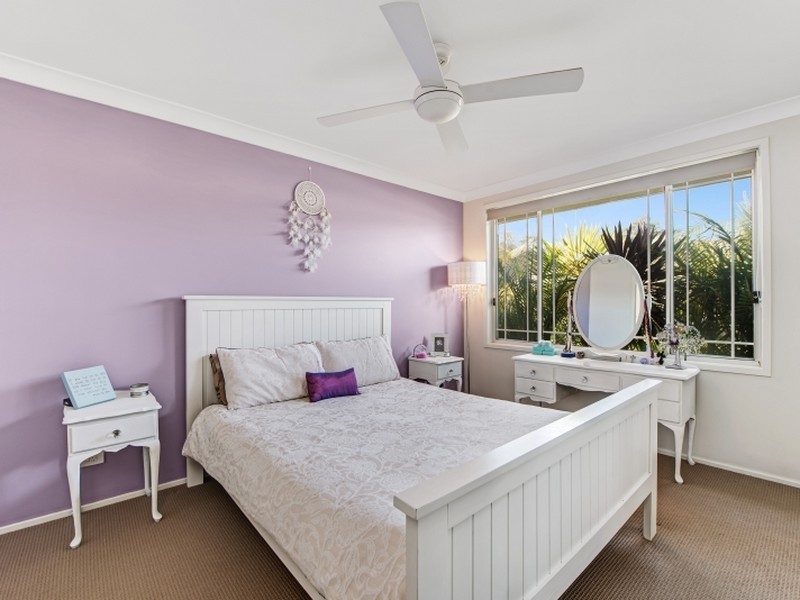 13 Yarra Place, Wadalba NSW 2259