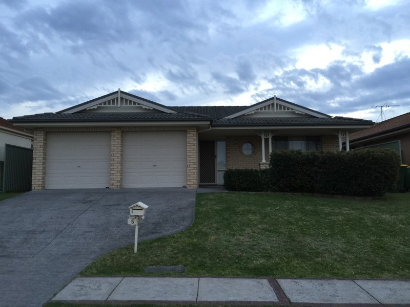 5 Piper Dr, Hamlyn Terrace NSW 2259
