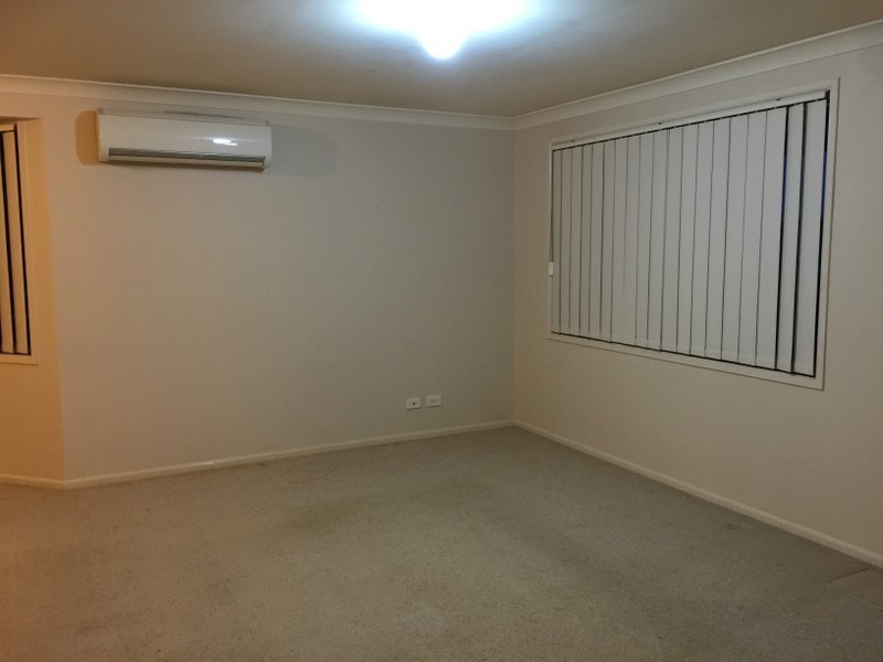 5 Piper Dr, Hamlyn Terrace NSW 2259