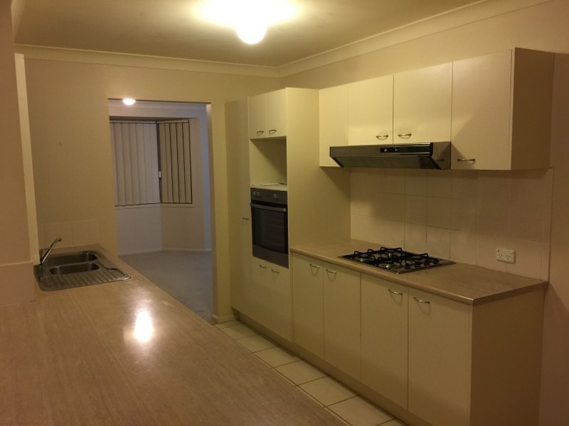 5 Piper Dr, Hamlyn Terrace NSW 2259