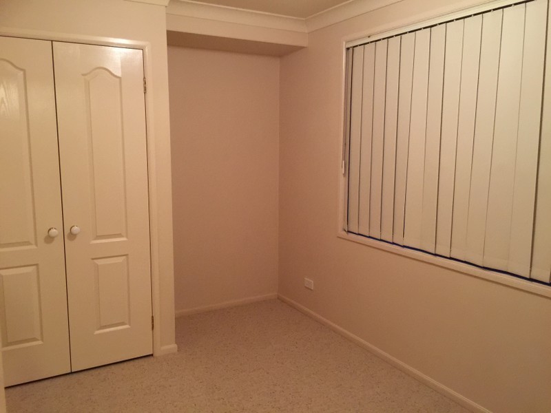 5 Piper Dr, Hamlyn Terrace NSW 2259