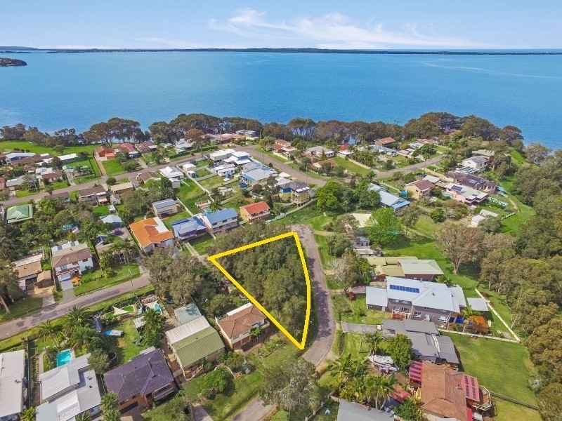 11 Bayview Avenue, Rocky Point NSW 2259