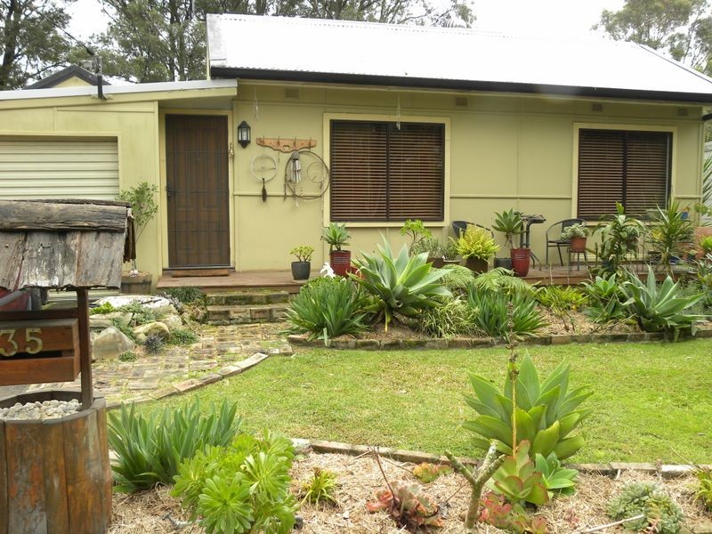 35 Geoffrey Road, Chittaway Point NSW 2261