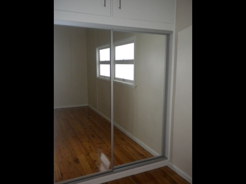 10 Kevin Street, Mannering Park NSW 2259