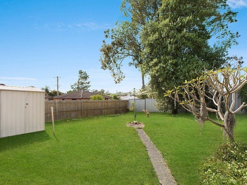 18 Cutler Drive, Wyong NSW 2259