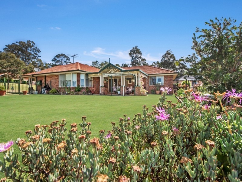 4 The Ridge, Wadalba NSW 2259