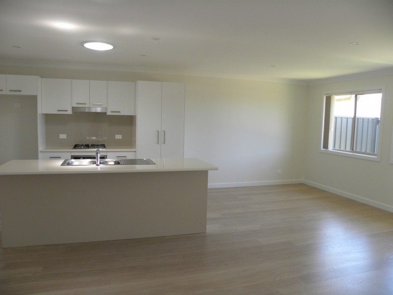 13 Salamander Road, Wadalba NSW 2259