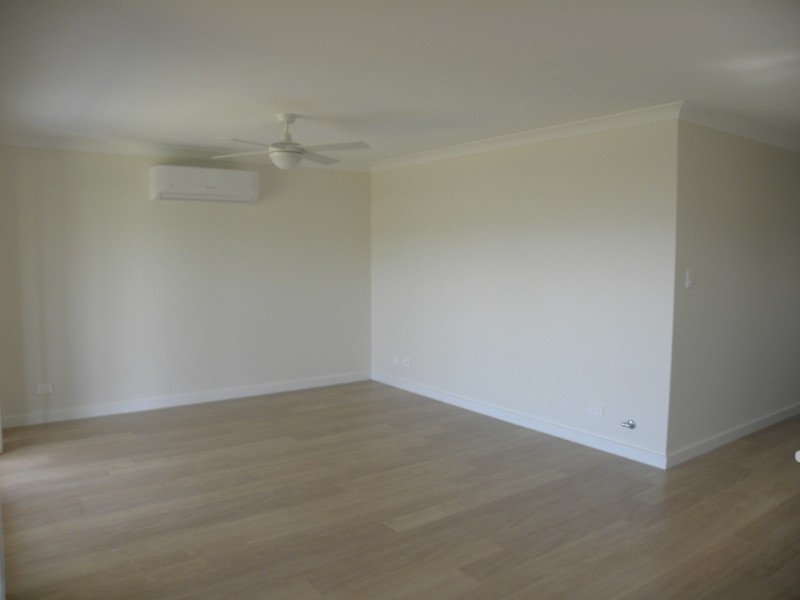 13 Salamander Road, Wadalba NSW 2259