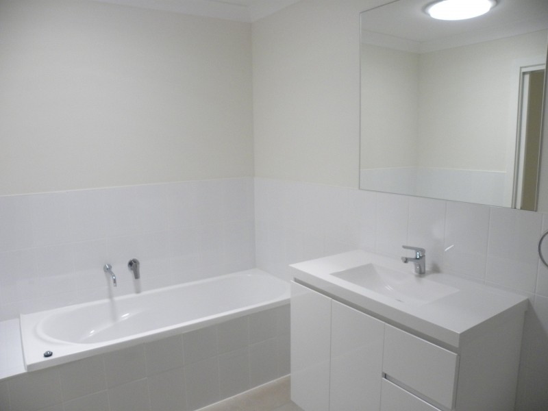 13 Salamander Road, Wadalba NSW 2259