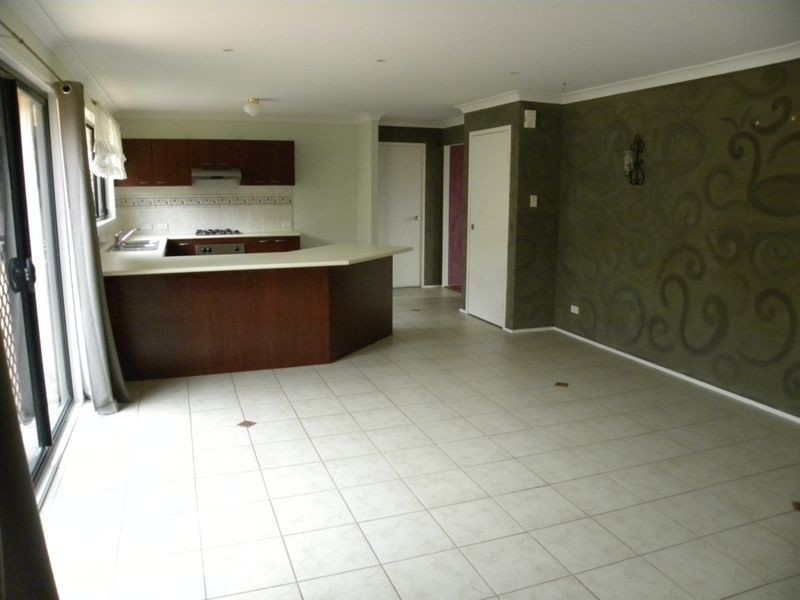 1 Lupin Close, Woongarrah NSW 2259