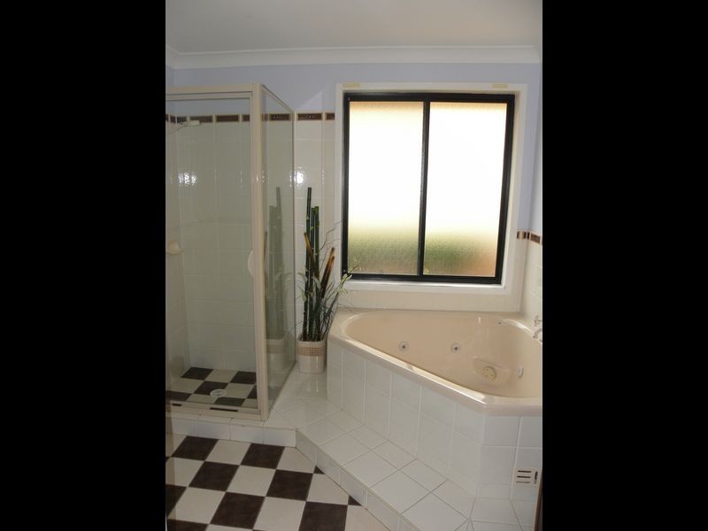 1 Lupin Close, Woongarrah NSW 2259