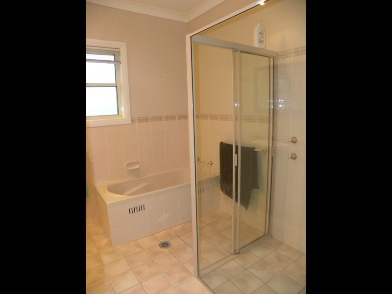 11 Ebony Drive, Hamlyn Terrace NSW 2259