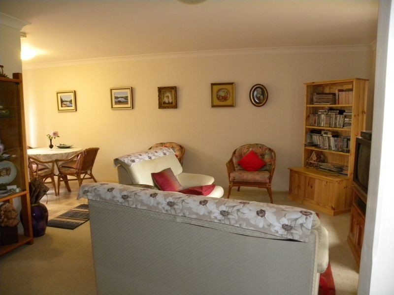 2/10 Keefers Glen, Mardi NSW 2259