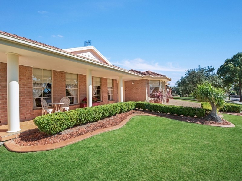 84 Lake Haven Drive, Lake Haven NSW 2263