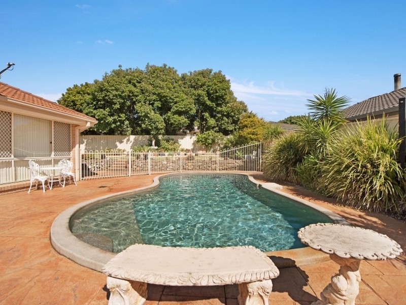 84 Lake Haven Drive, Lake Haven NSW 2263