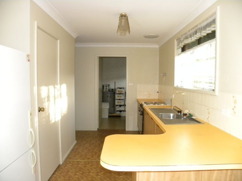 2/6 Joyce Ave, Wyong NSW 2259