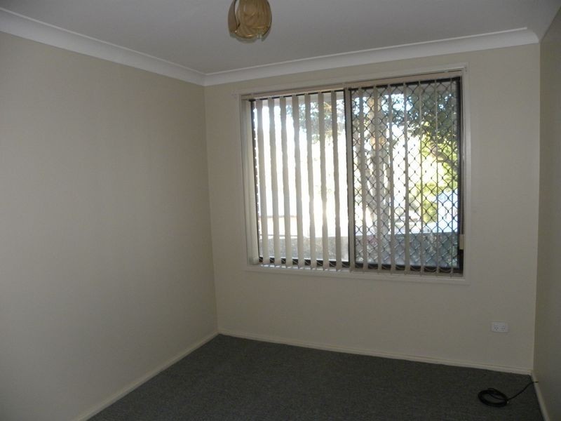 2/6 Joyce Ave, Wyong NSW 2259