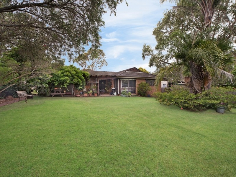 6 Cooranga Road, Wyongah NSW 2259