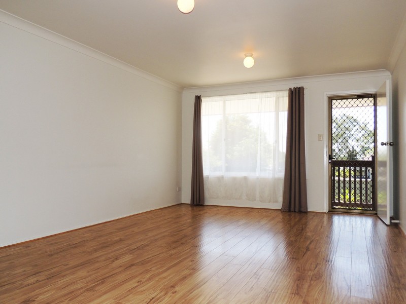 1/2 Arthur Drive, Wyong NSW 2259