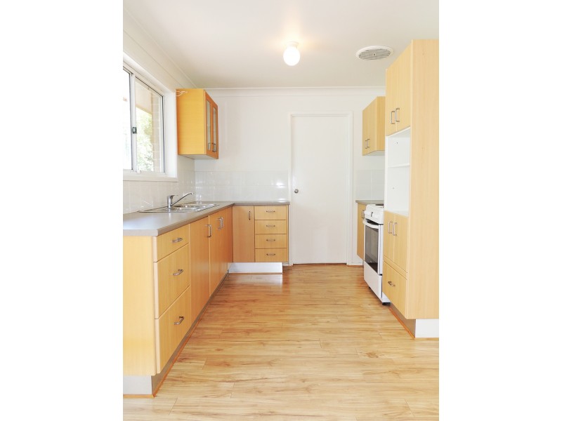 1/2 Arthur Drive, Wyong NSW 2259