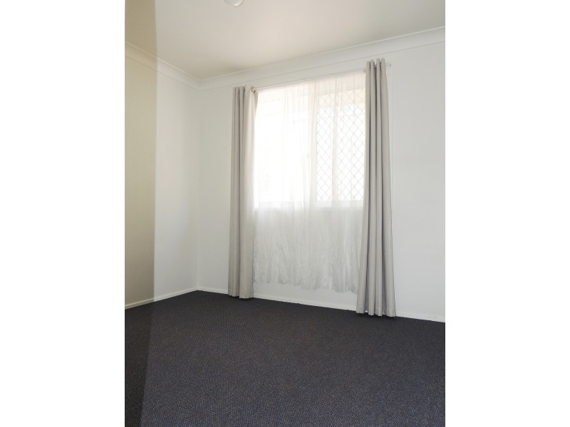 1/2 Arthur Drive, Wyong NSW 2259