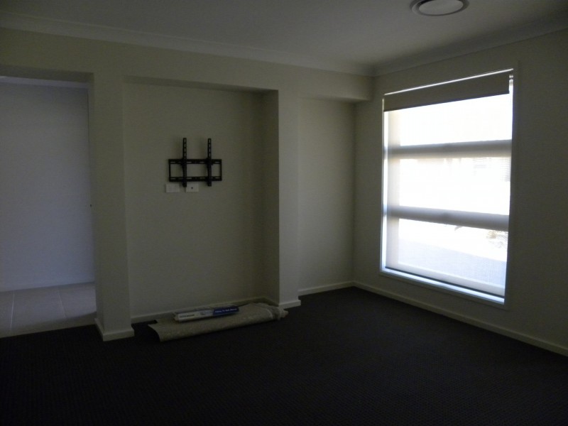 17 Clydesdale Street, Wadalba NSW 2259