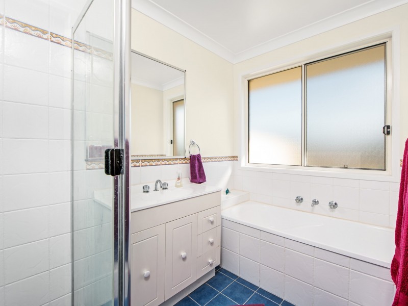 4 Roma Place, Woongarrah NSW 2259