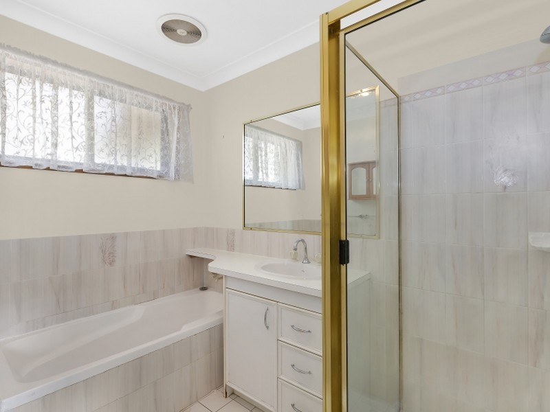 19 Hasluck Drive, Watanobbi NSW 2259