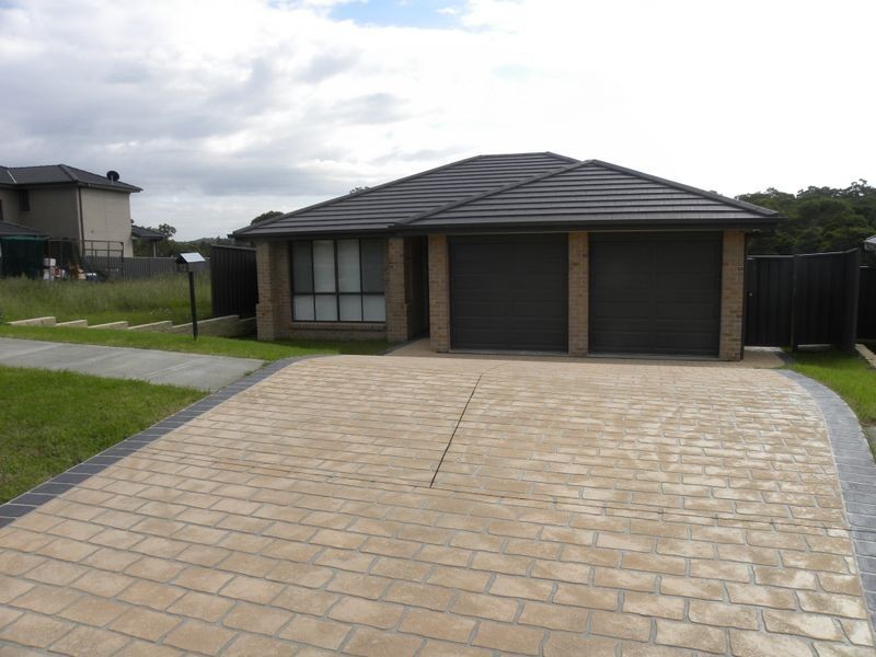 12 Connemara Street, Wadalba NSW 2259