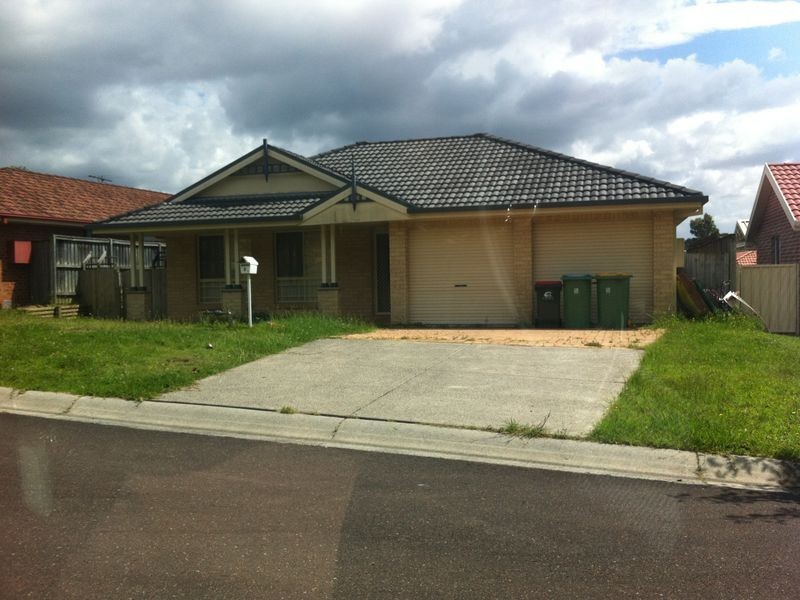 8 Manchurian Way, Wadalba NSW 2259