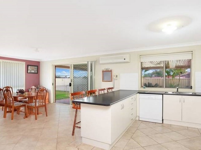 31 Ridgewood Drive, Woongarrah NSW 2259