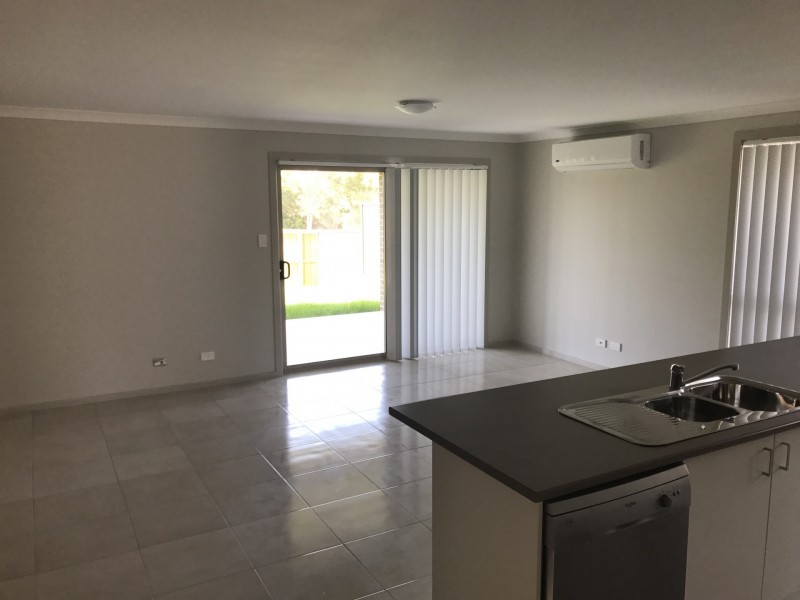 24 Oakmont Place, Woongarrah NSW 2259