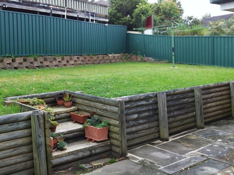 14 Meadow Road, Watanobbi NSW 2259