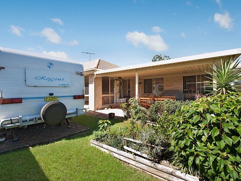 15 Mooball Road, Woongarrah NSW 2259