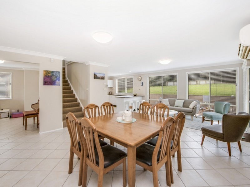 9 Manchurian Way, Wadalba NSW 2259