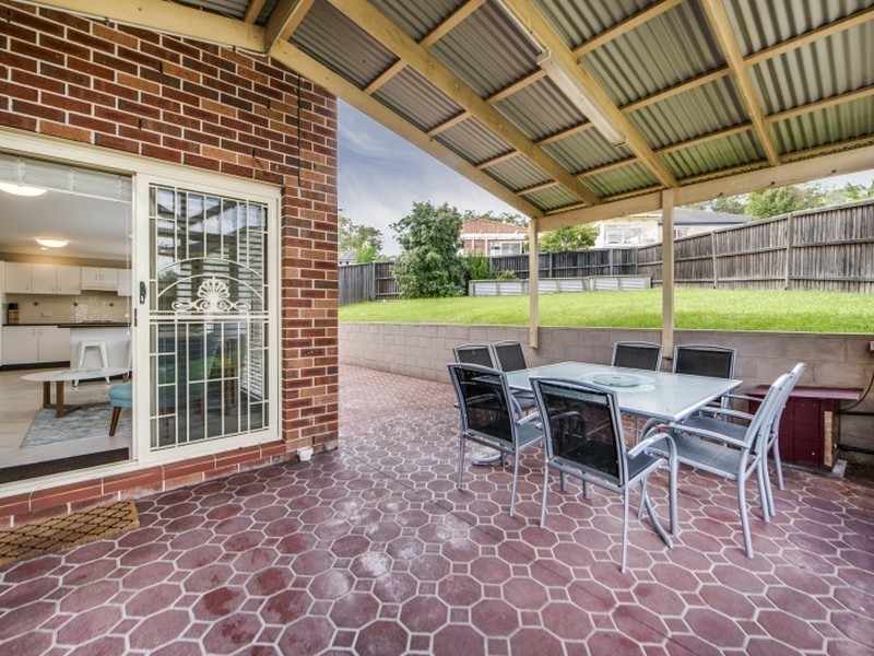 9 Manchurian Way, Wadalba NSW 2259