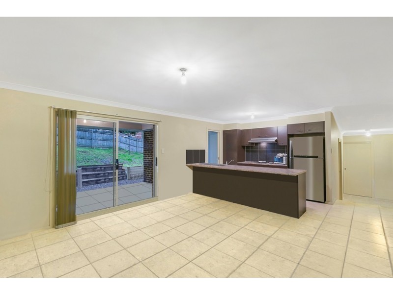 19 & 19a Wakehurst Drive, Wyong NSW 2259