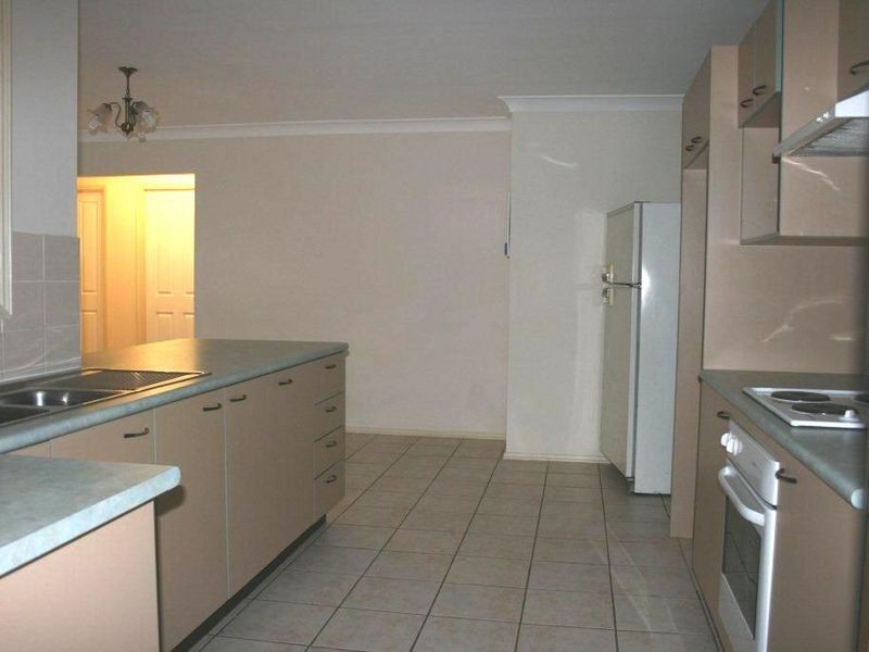 6 Viola Place, Cameron Park NSW 2285