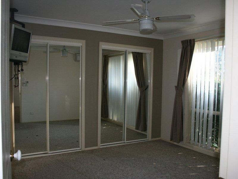 6 Viola Place, Cameron Park NSW 2285