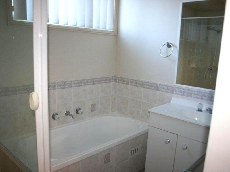 6 Viola Place, Cameron Park NSW 2285