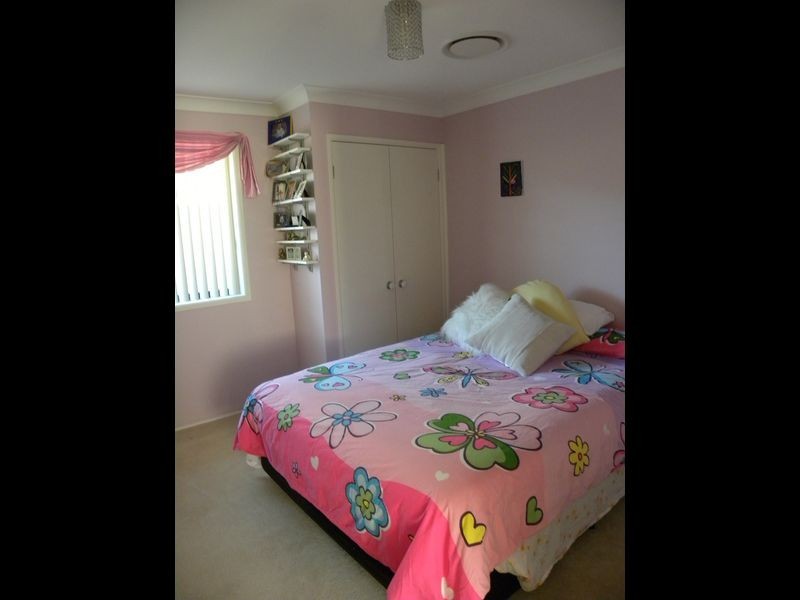 4 Warrigal Road, Woongarrah NSW 2259