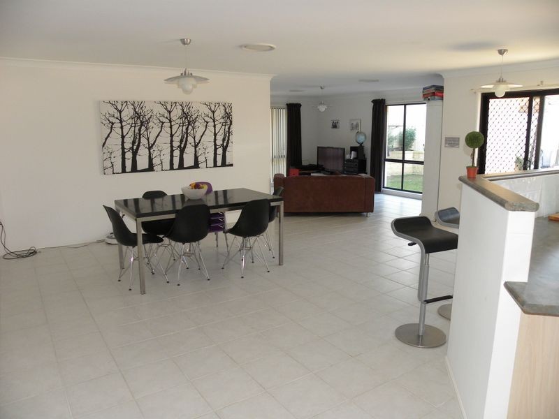 4 Warrigal Road, Woongarrah NSW 2259