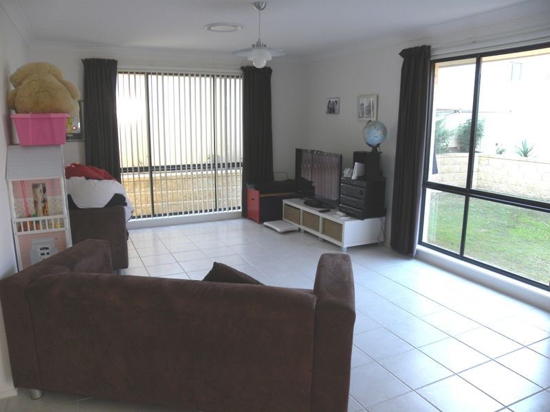 4 Warrigal Road, Woongarrah NSW 2259