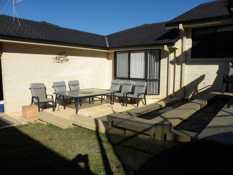 4 Warrigal Road, Woongarrah NSW 2259