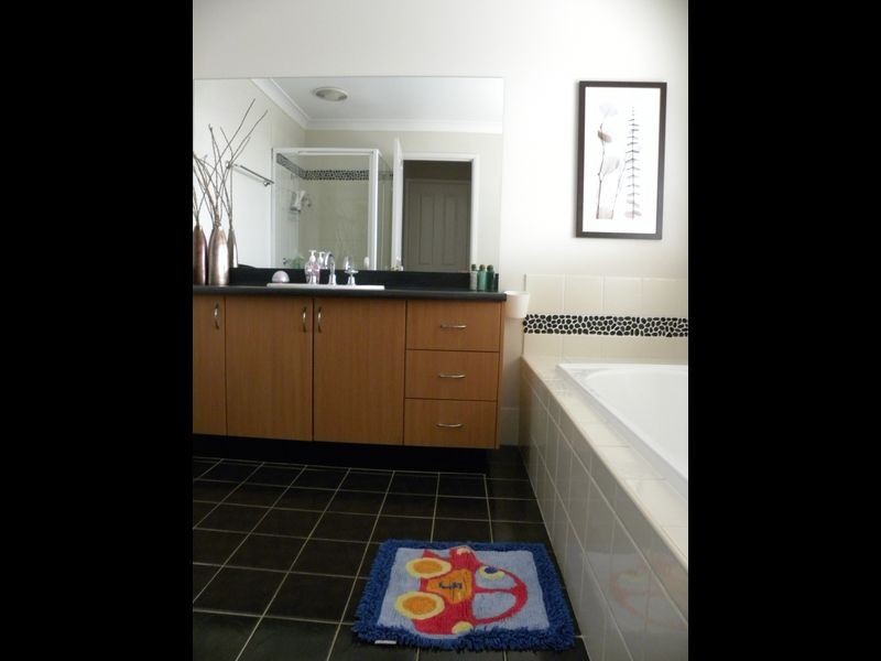 8 Cherry Blossom Crescent, Hamlyn Terrace NSW 2259