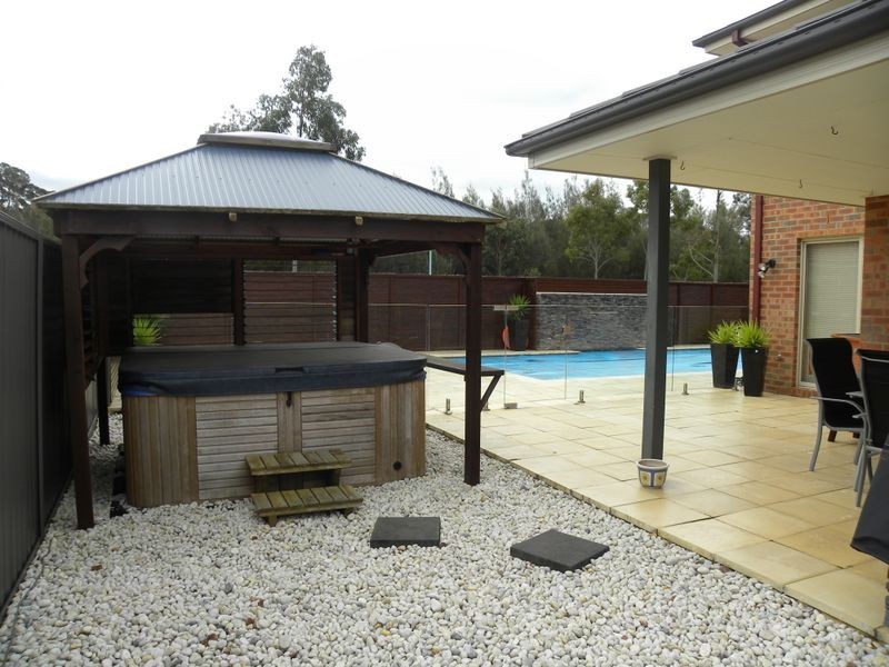 8 Cherry Blossom Crescent, Hamlyn Terrace NSW 2259