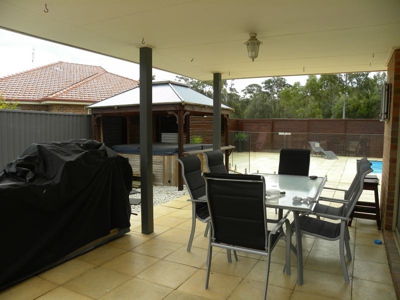 8 Cherry Blossom Crescent, Hamlyn Terrace NSW 2259